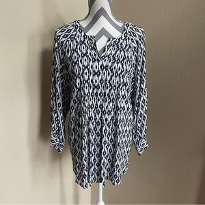 NEW - Black and White Patterned Women's Top - Blouse - Shirt - Size: XL
